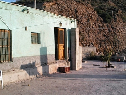 The old house with the forecourt for the new living room (February 3, 2000)