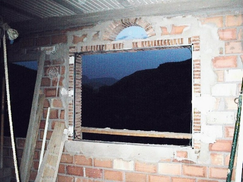 A window of the new living room (April 1st, 2002)