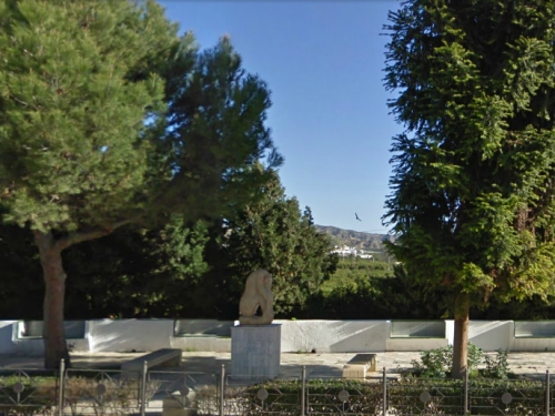 Monumento a las mujeres del lugar