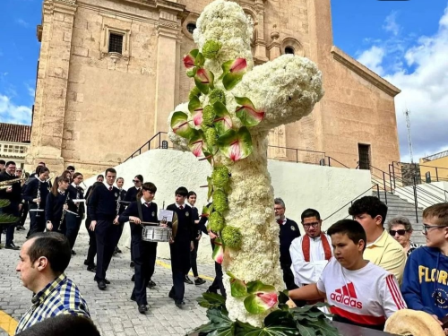 The May Cross (Cruz de Mayo)