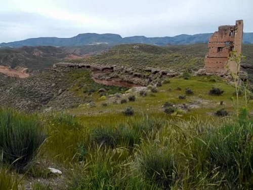 Restos del castillo árabe de enfrente