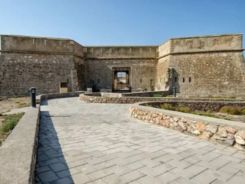 Guardias Viejas, castillo