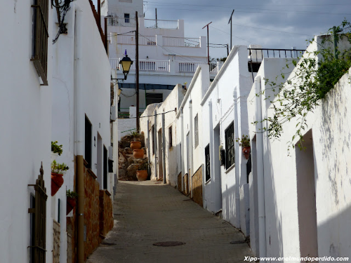 Énix, casas encaladas