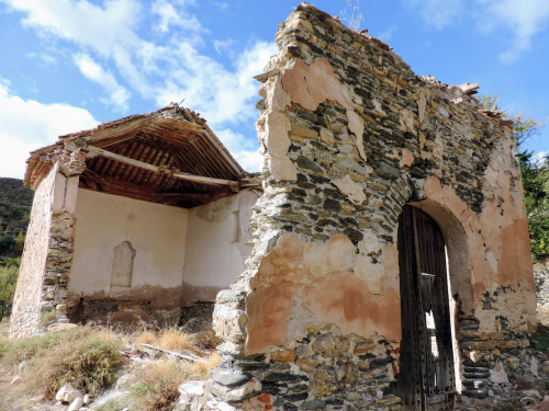 Guarros (Paterna del Río), ruinas de una iglesia mudéjar