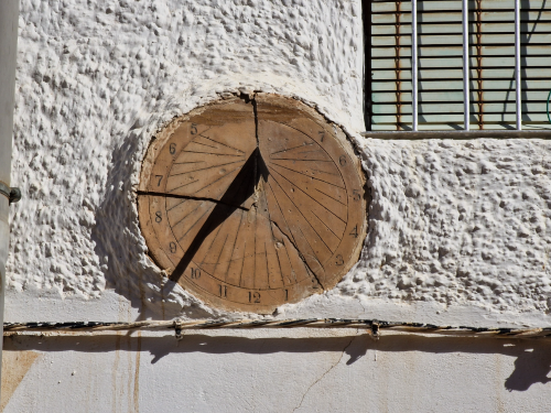 Alhabia, reloj de sol con más de 300 años