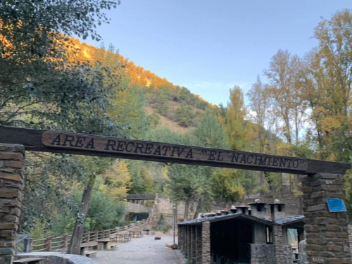 Laujar de Andarax, área recreativa en la zona del nacimiento del río