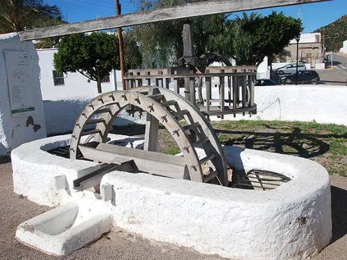 El Pozo de los Frailes y su noria