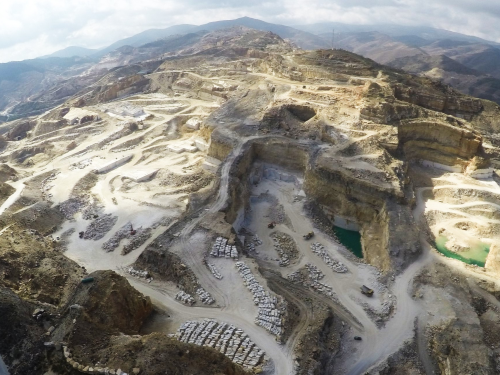 Cantera para la extracción de mármol