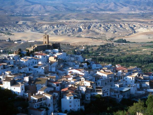 Serón con su fortaleza
