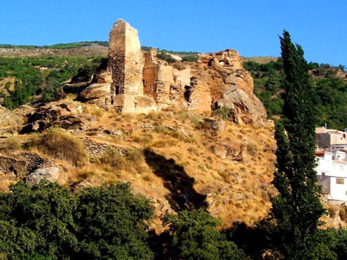 Bacáres y su fortaleza