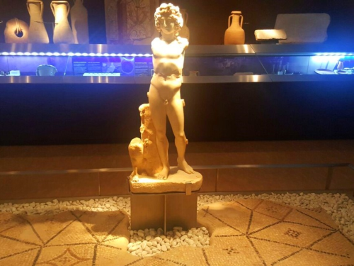 Chirivel, escultura de Dionisio (Museo de Almería)