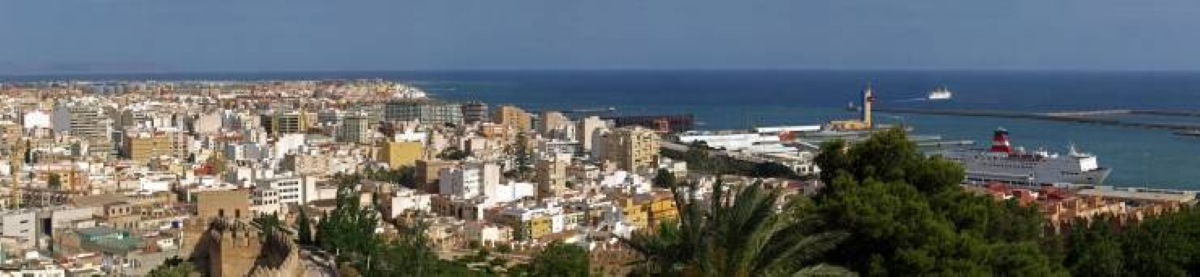 Vista desde la fortaleza de la ciudad y el puerto
